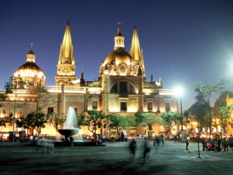 catedral-de-guadalajara-noche
