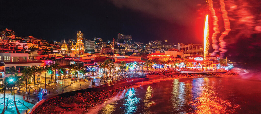 puerto-vallarta-malecon-fuegos-artificiales-ano-nuevo